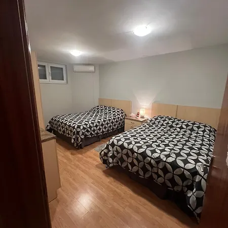 Spacious In Vodice, 3br-2ba, Free Wifi Apartment *