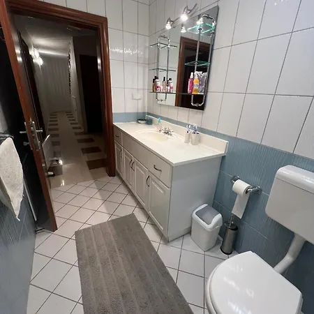 Apartment Spacious In Vodice, 3br-2ba, Free Wifi Vodice
